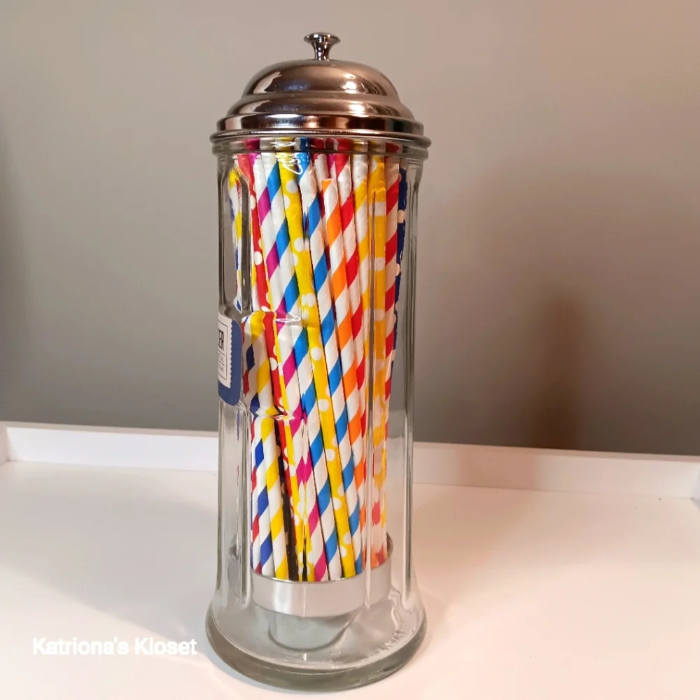 Retro Style Straw Dispenser